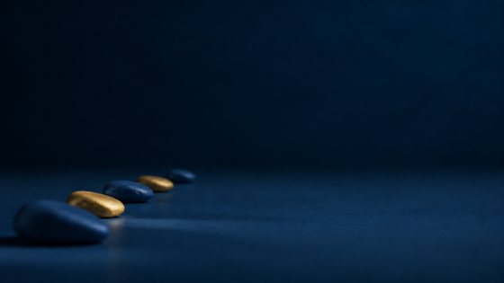 sustagen-rochas-azul-dourado-dof-var4-perspectiva-esquerda